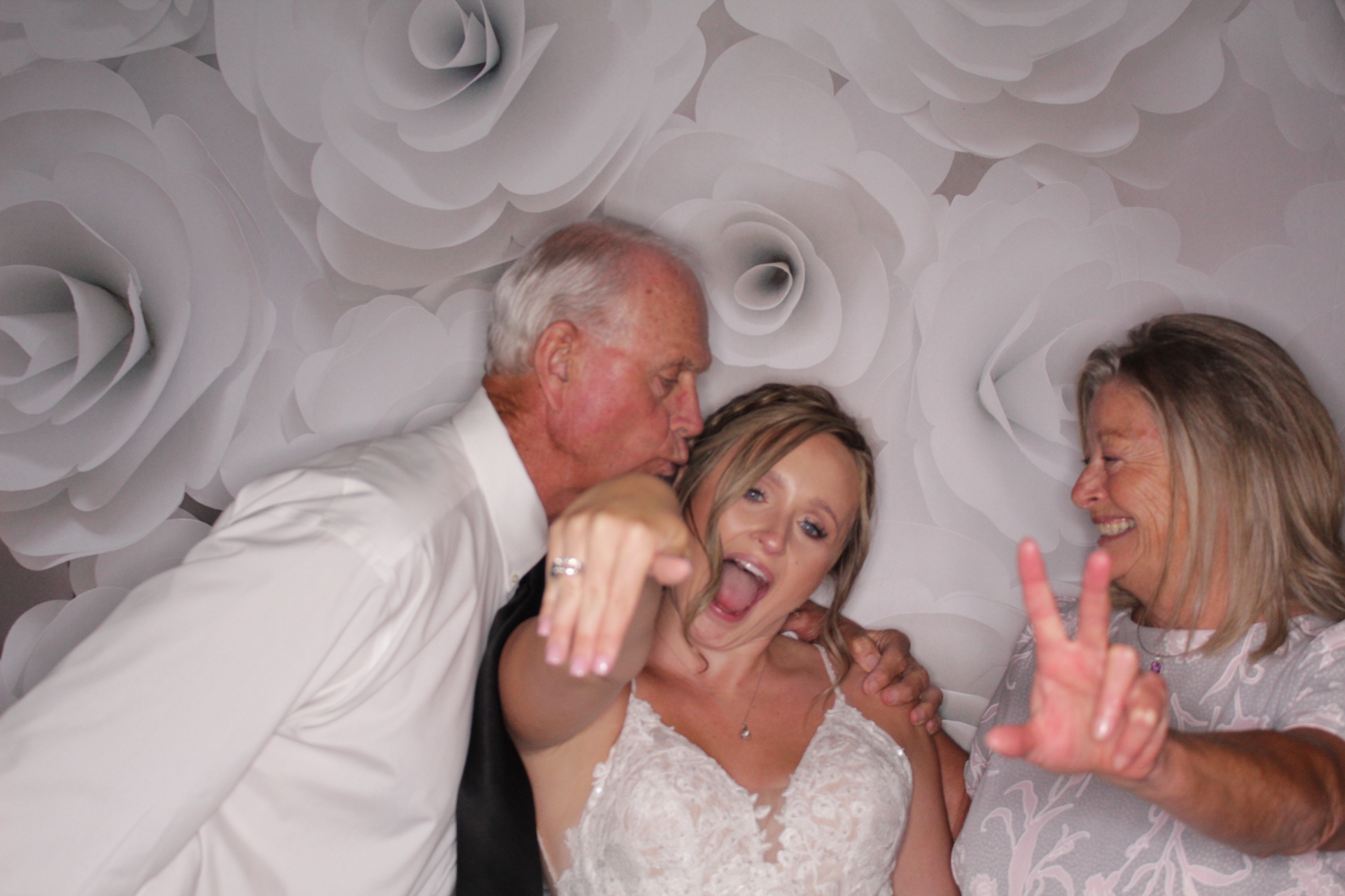 McKenzie & Ryan's Wedding | View more photos from the event at gallery.photoboothbillings.com/u/PhotoBoothBillings/McKenzie-Ryans-Wedding